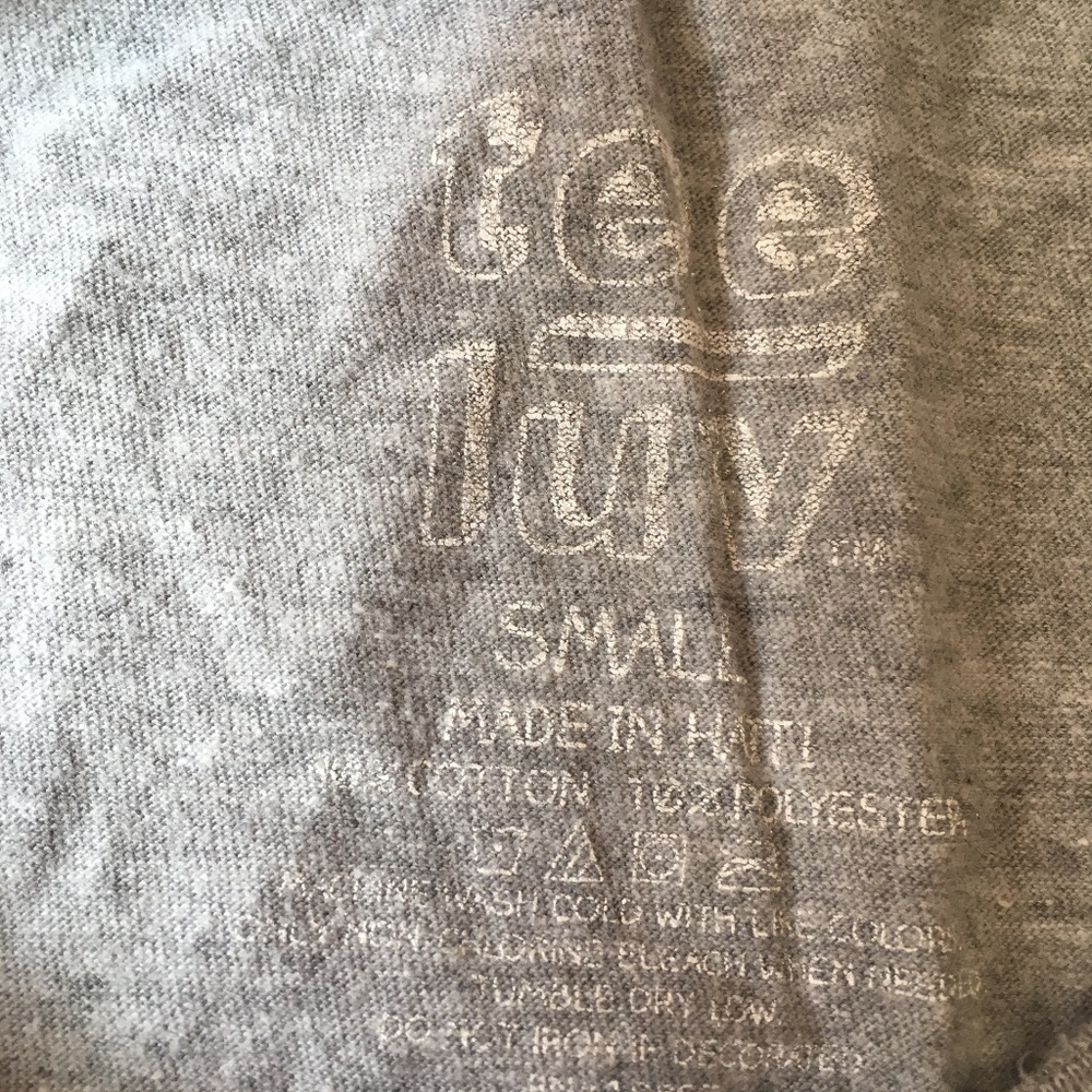 *$3/$30* tee luv Old School Nintendo Graphic Tee - Picture 3 of 4